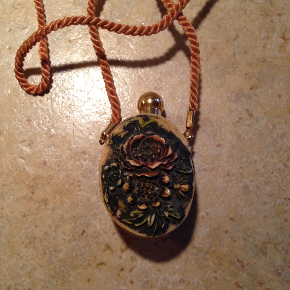 Peachy Flask Pendant Necklace